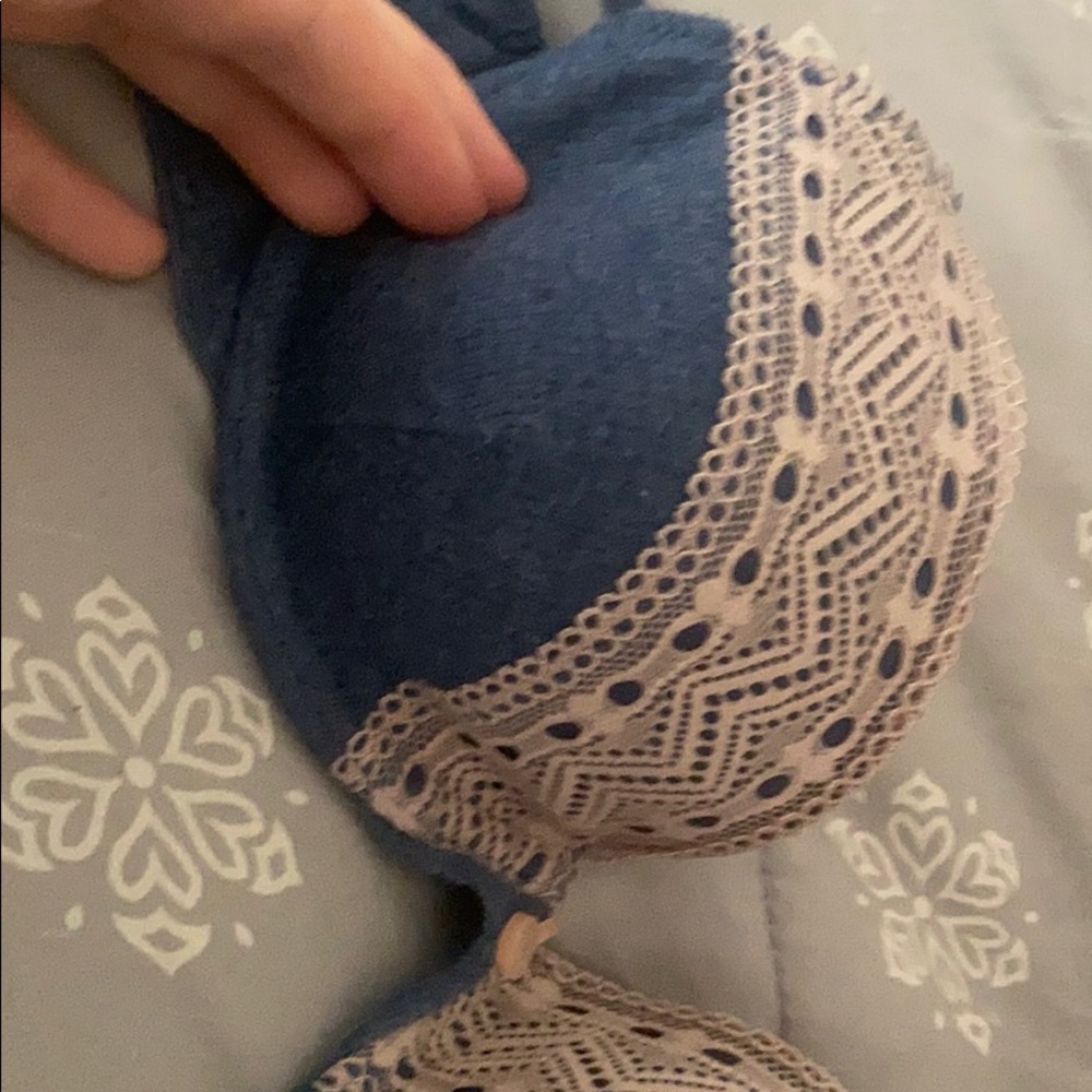 Bra - Picture 2 of 3